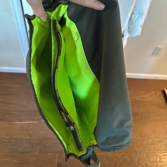 DKNY Black Messenger Bag with Yellow Green Accents - Picture 4 of 7